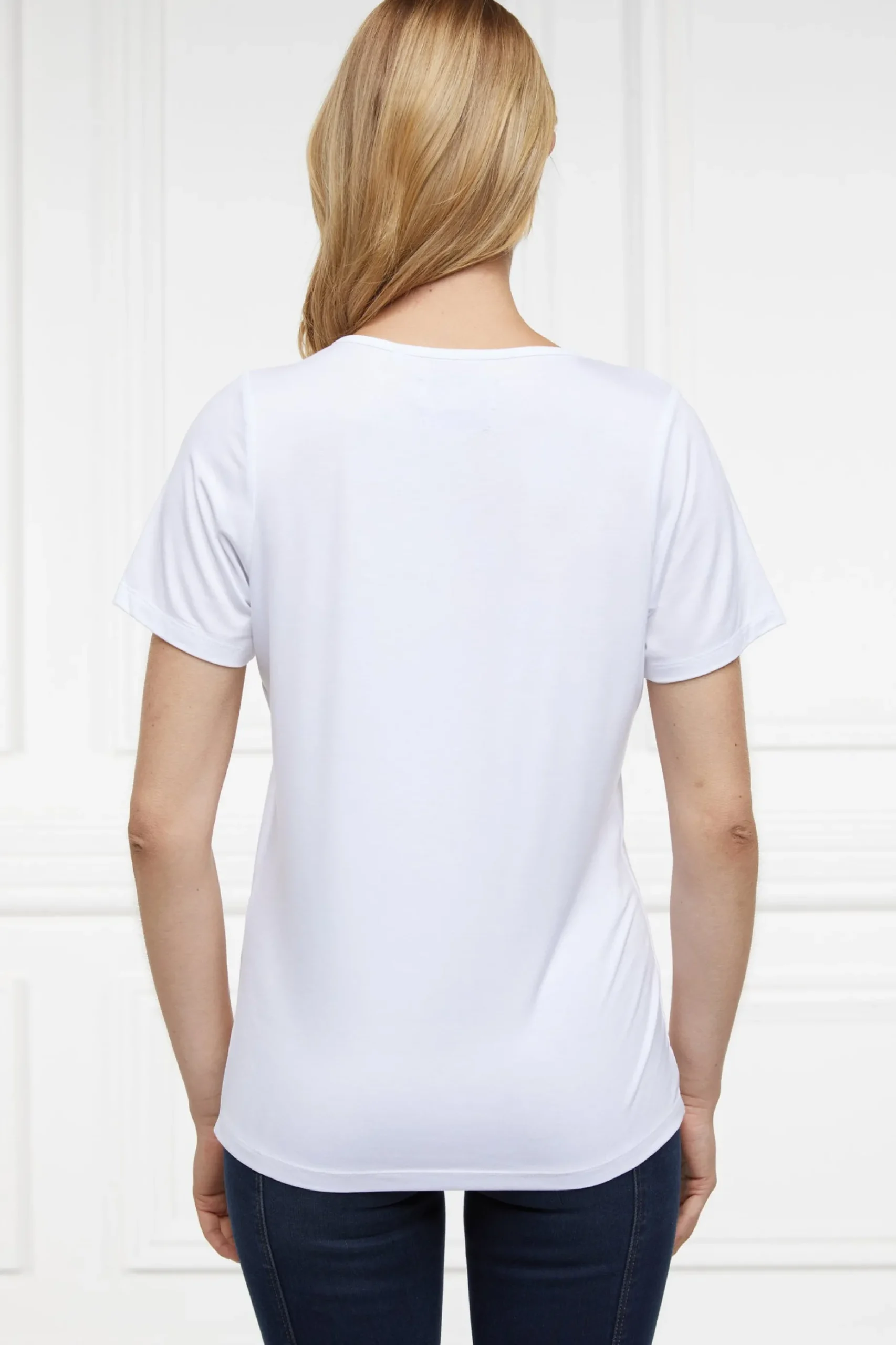 Amelia Tee