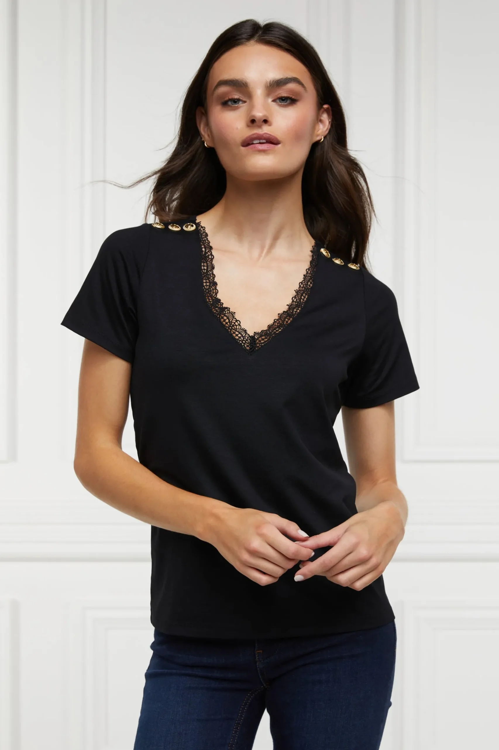 Amelia Tee